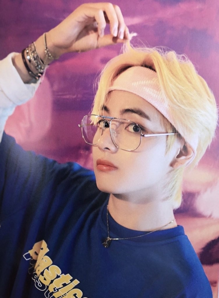 V