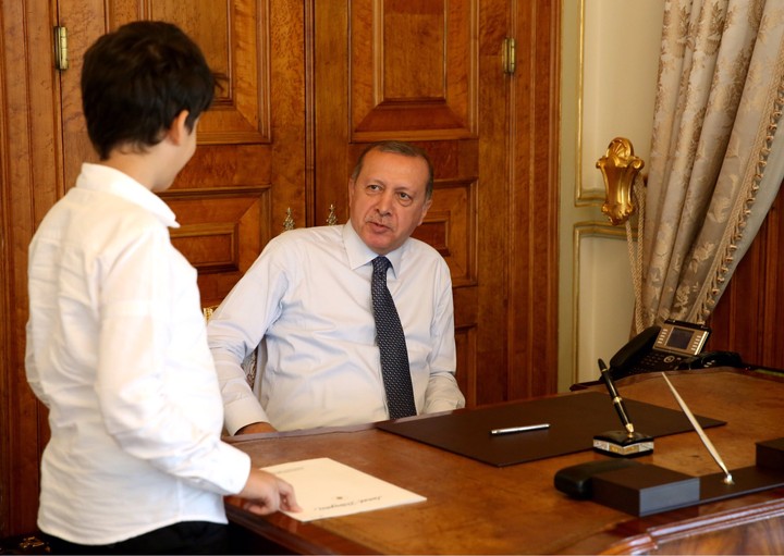 C. B. R. T. Erdoğan ve Torunu Ömer Tayyip