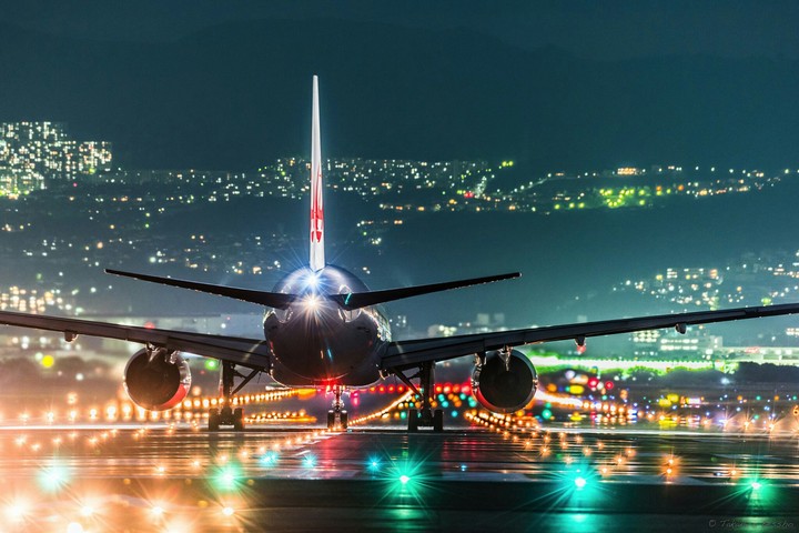night view plane