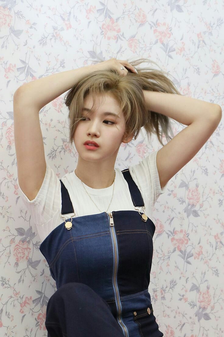Twice - Sana