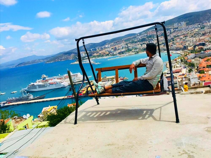 Kuşadası bır lıman sen ıse bır gemı...