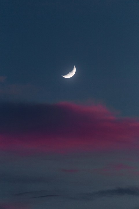 crescent, dusk achtergronden