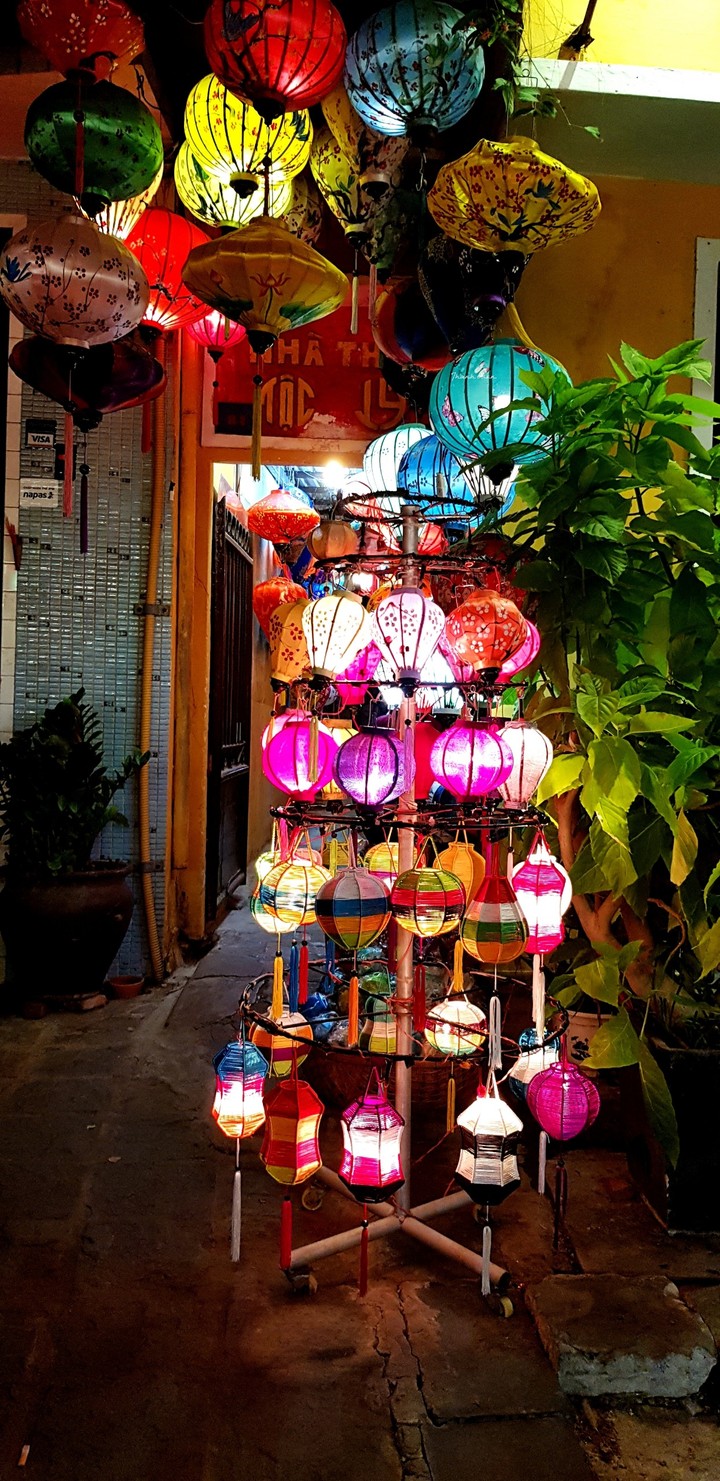 Night An Hoi An city