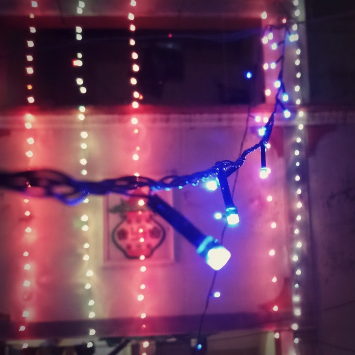 tiny light bulbs