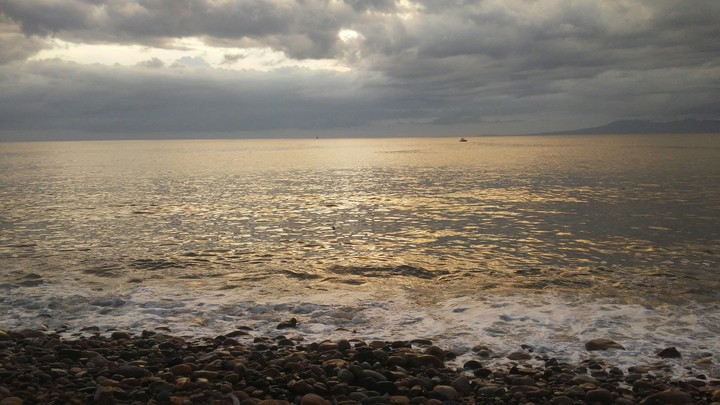 playa en el atardecer