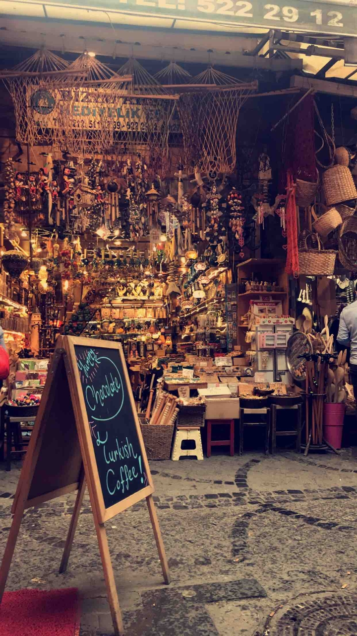 antique market