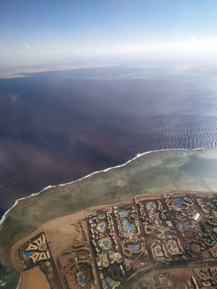 море