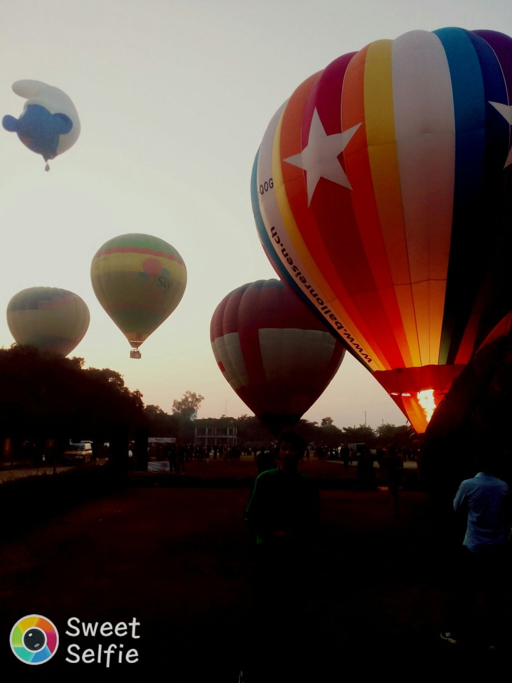 agra balloon festival