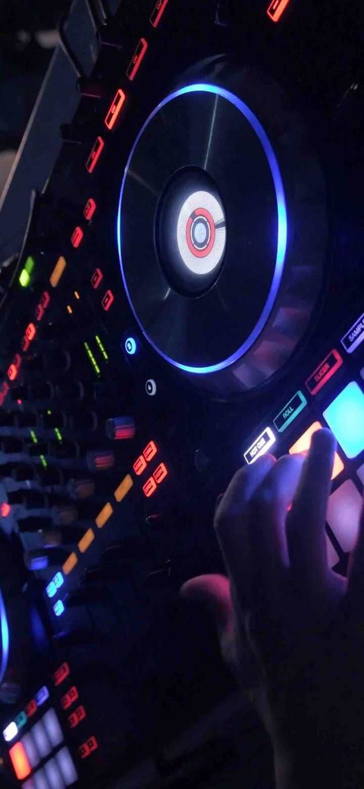 dj