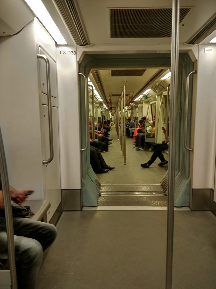 Delhi metro