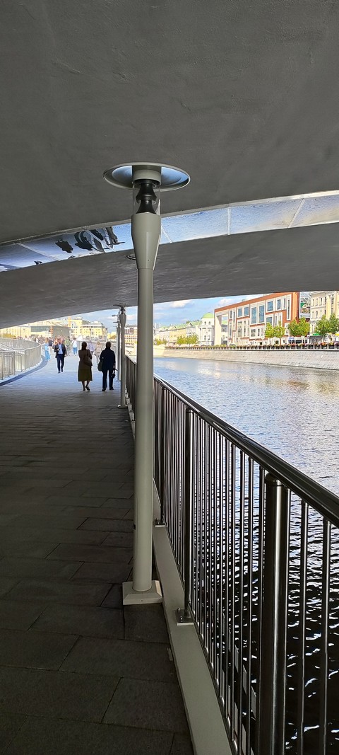 New bridge under the old bridge