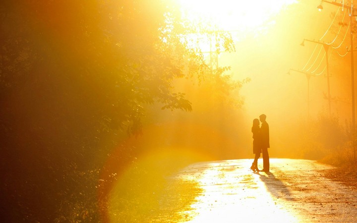 Love under the sun rays