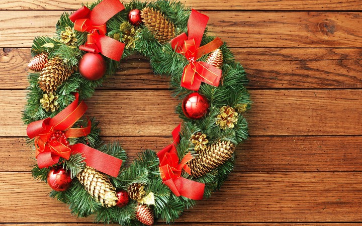 CHRISTMAS WEARTH