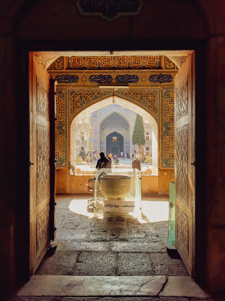 chahar bagh school/isfahan/iran