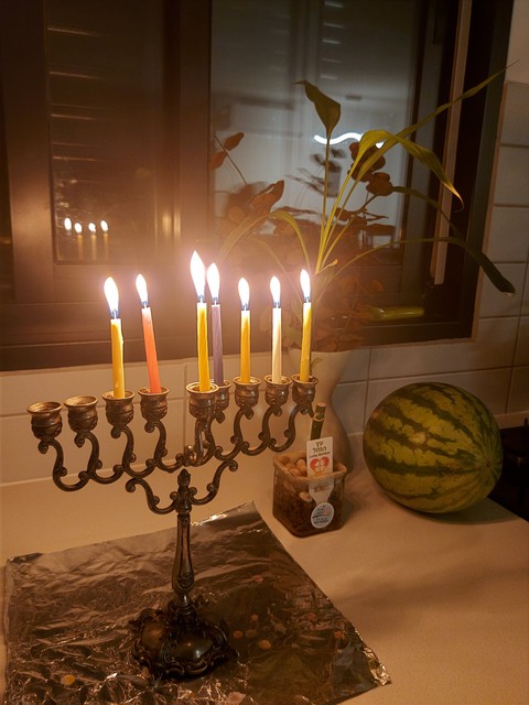 hannuka 6th candle