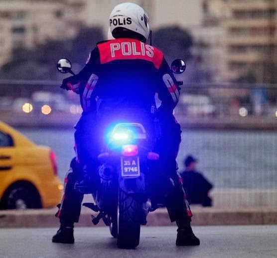 TÜRK POLİSİ