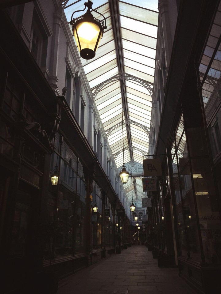 Britain                 another hue