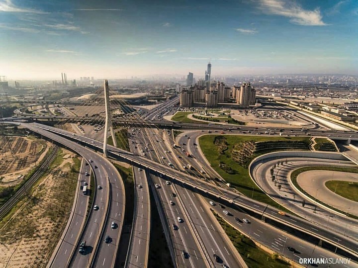 Azərbaycan, Bakı, Koroğlu yol qovşaqları.