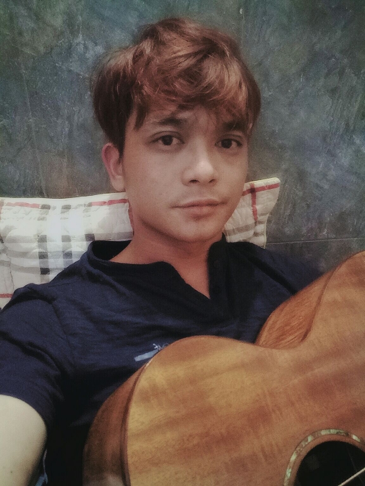 boy with guitar
