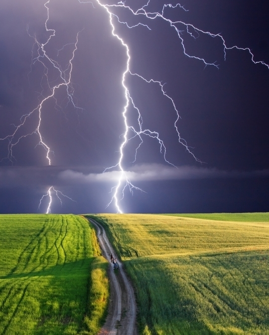 campo con rayos