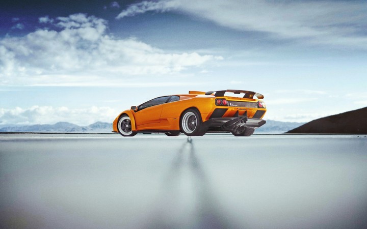 Lamborghini fans hit like