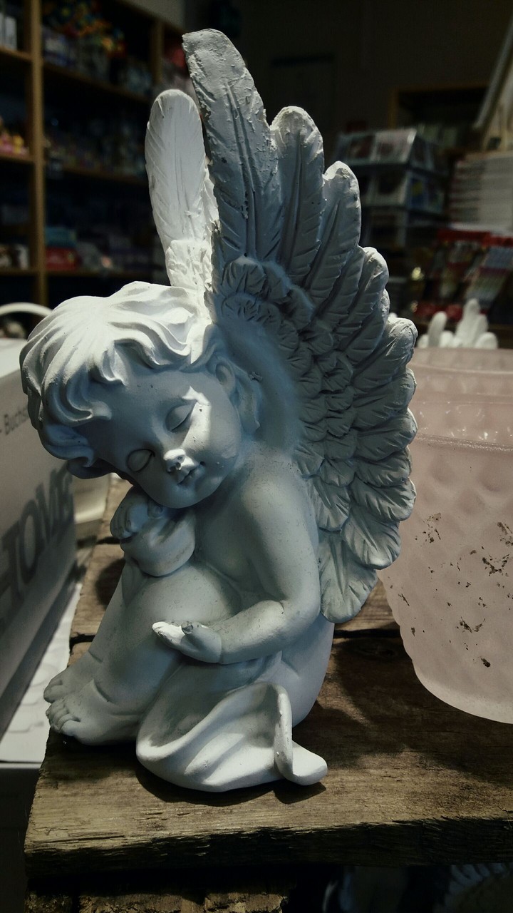 sleepy cupid