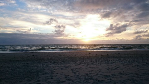 Himmlisches Untergehen der Sonne