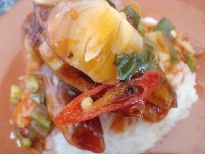 Menu: Rice with salmon in tomato sauce