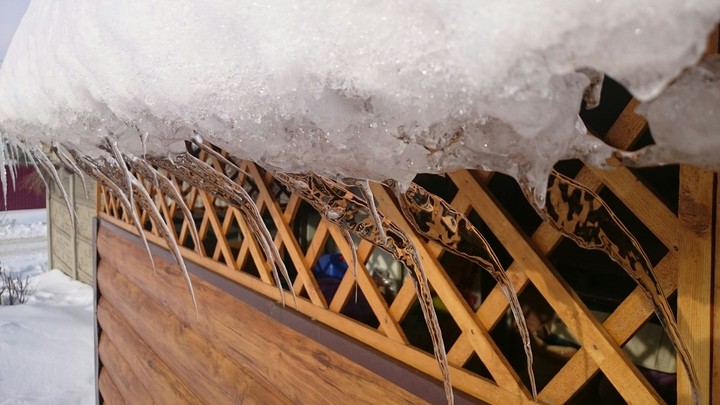 Unusual icicles