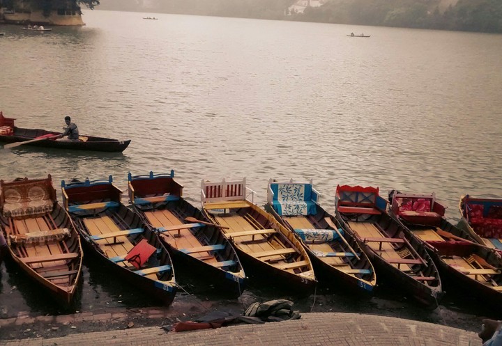 Boats, Lake