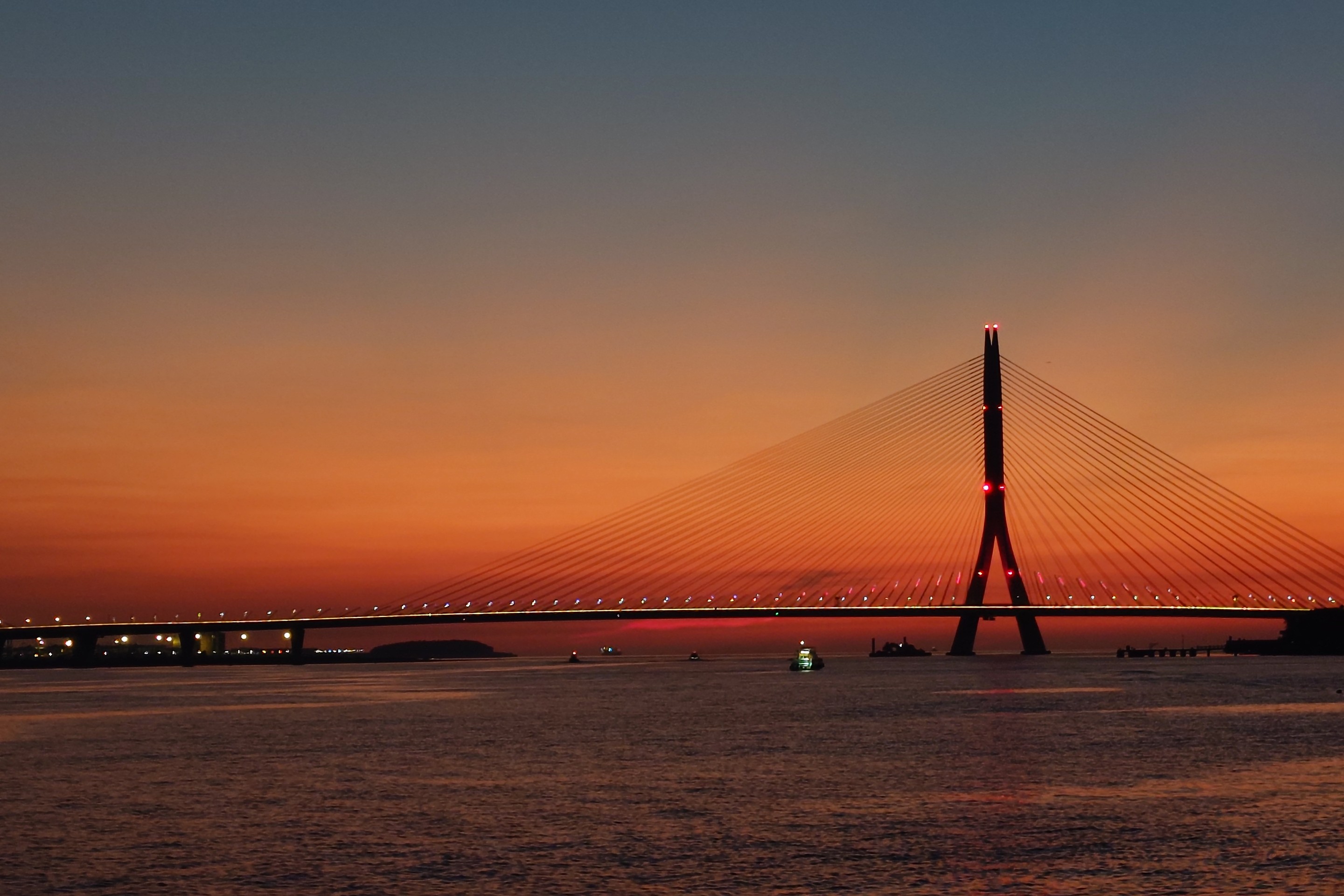 Bridge, Cable-stayed_bridge, Horizon