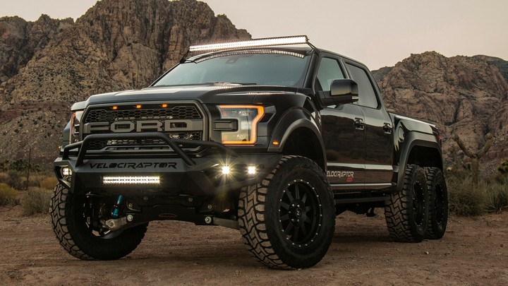 Ford Velociraptor 6x6