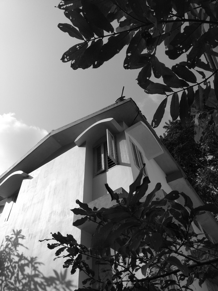 b/w