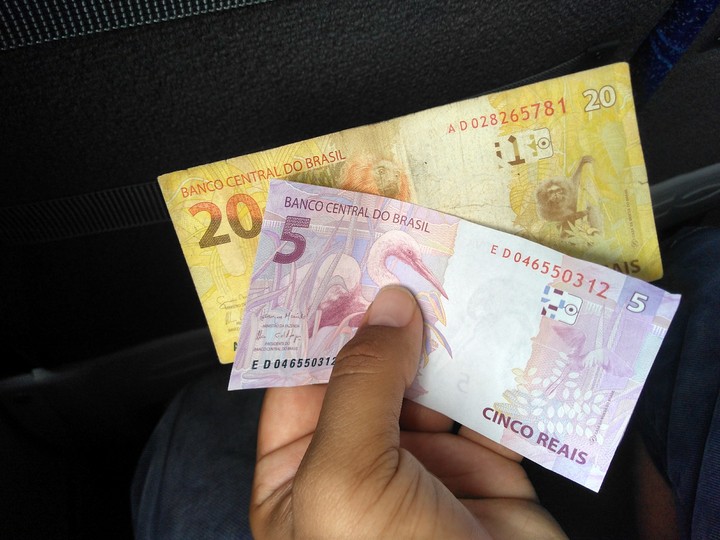 25 Reais- Money of Brasil
