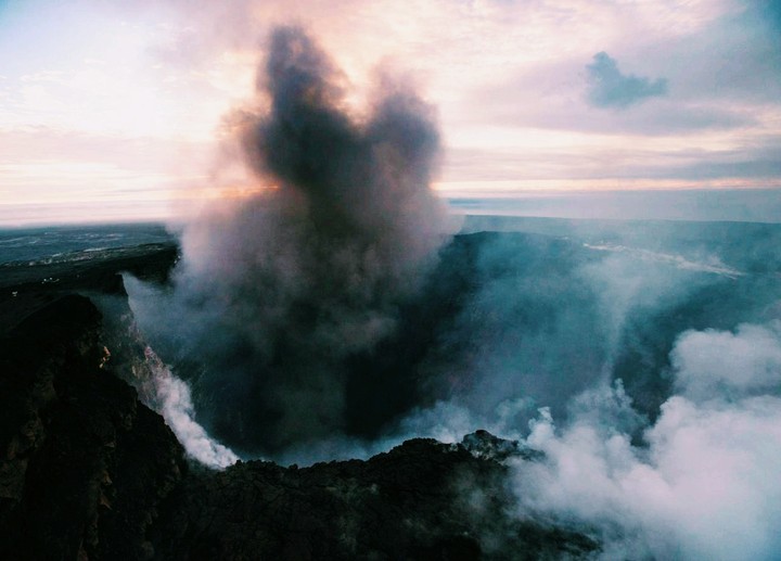 Hawaii Kilauea Smoke Eruption