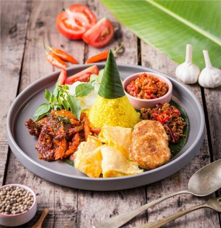 Nasi Tumpeng