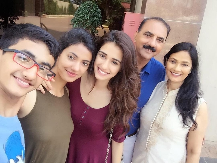 disha patani, midel