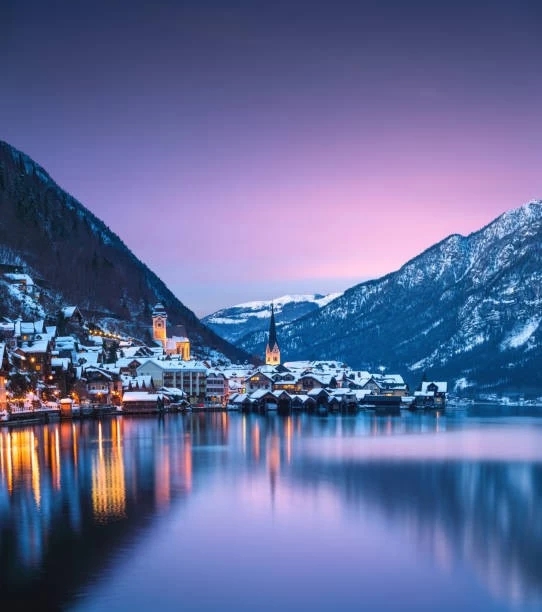 Hallstatt at dusk - winter
