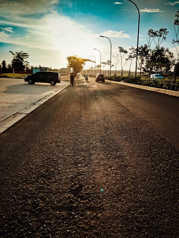 Afternoon Street View