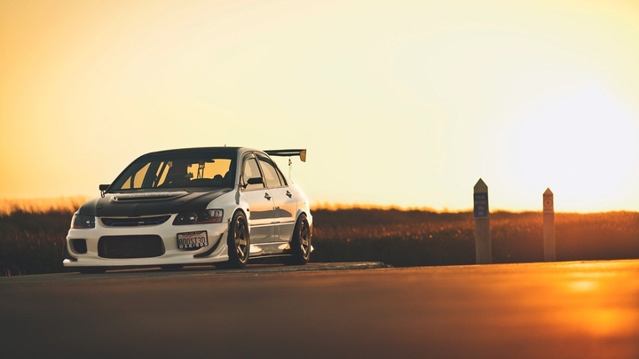 Mitsubishi Lancer Evolution IX (2)