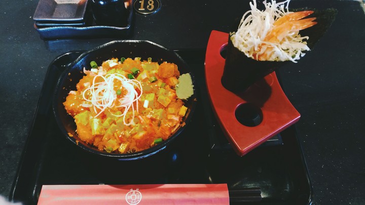 什錦海鮮丼/鮮蝦手捲