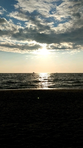 Море