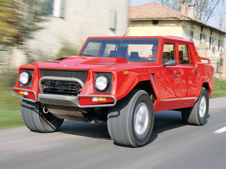 Lamborghini LM002