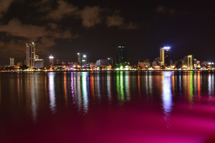 Han river at night