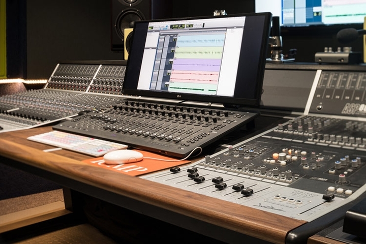studio