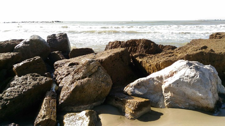 Sea's rocks