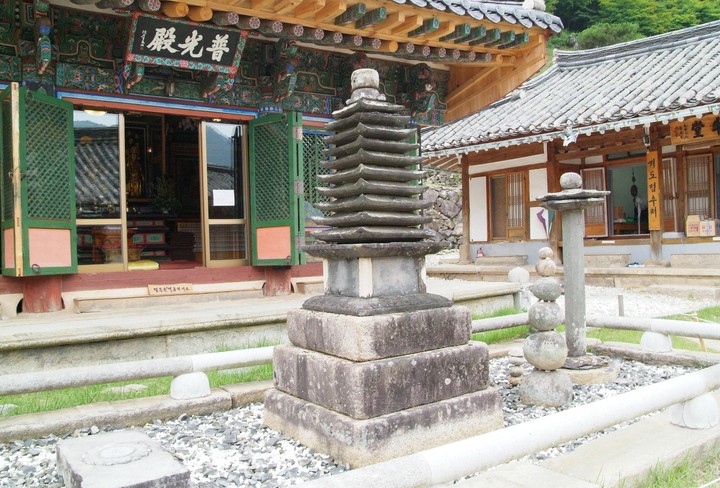 Hwaomsa Temple