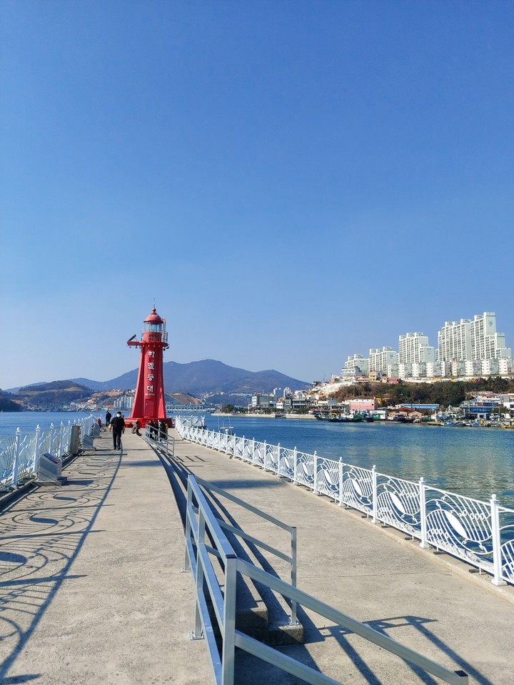 Red is lighthouse