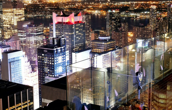 City though the looking glass