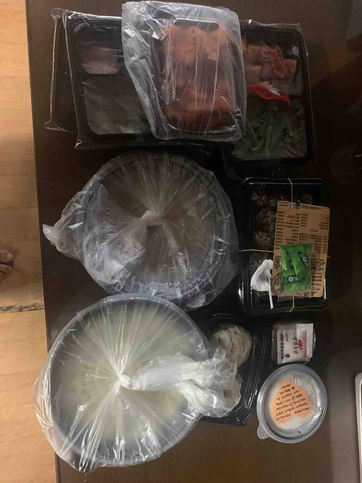 Korean beef bone broth, rice, Byeongcheon sundae and side di